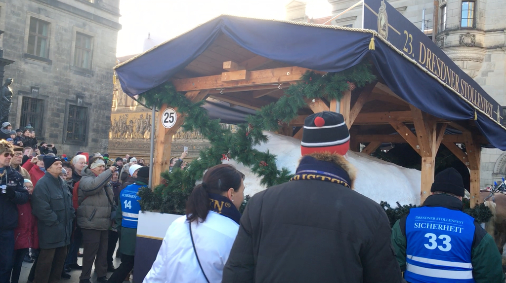 2016年 ドレスデン シュトーレン パレード 後ろから