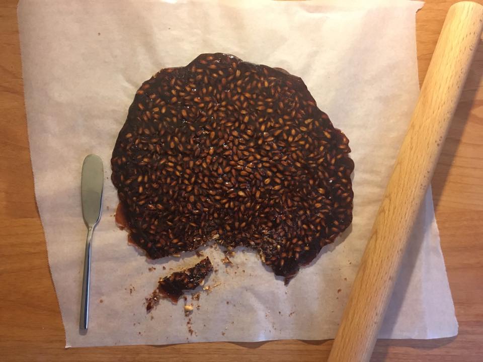 ひまわりの種のヌガティーヌ　砕く前