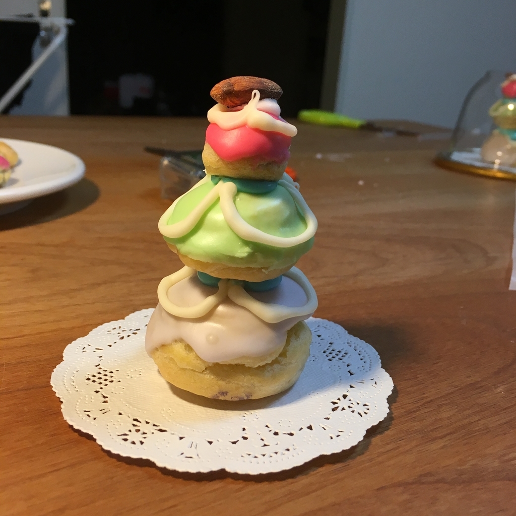 シュークリームをさして安定！