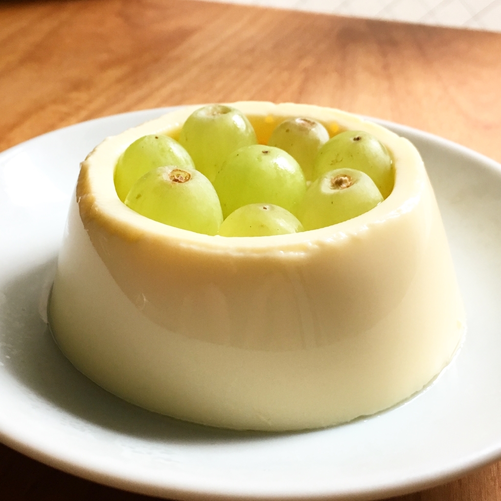 と、言う事で文字部分がうまく抜けず、マスカットを詰めました