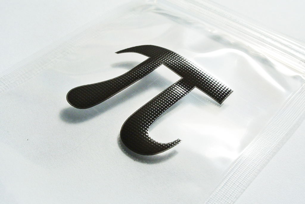 刷り上がったラミジップ