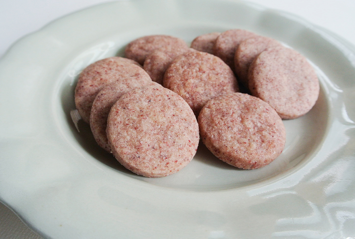 ホワイトチョコとリンゴンベリーのしっとりクッキー