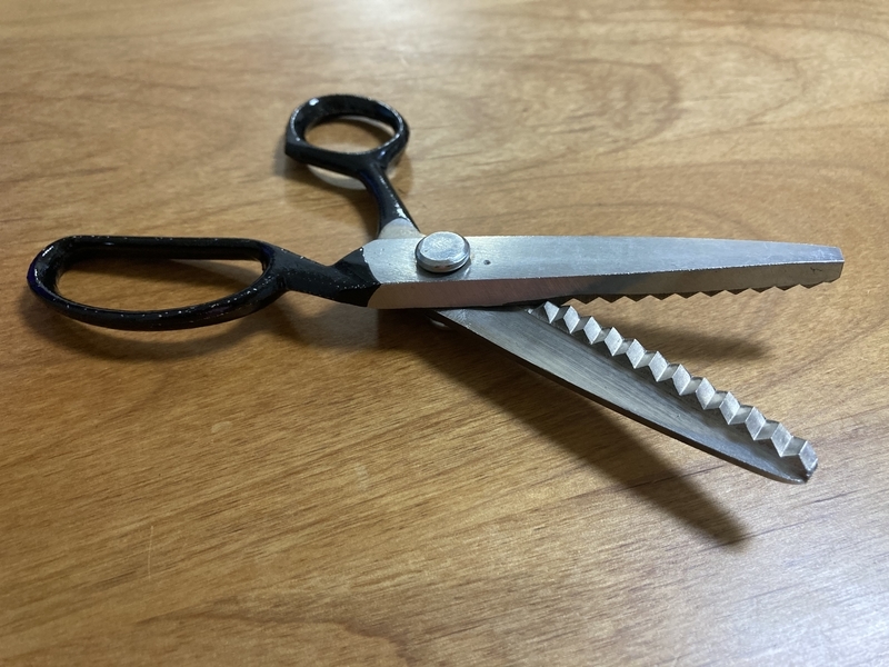 ピンキングバサミ